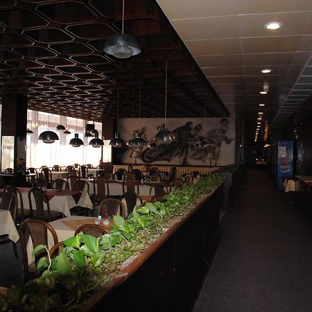 Hotel Labe Pardubice Eksteriør billede