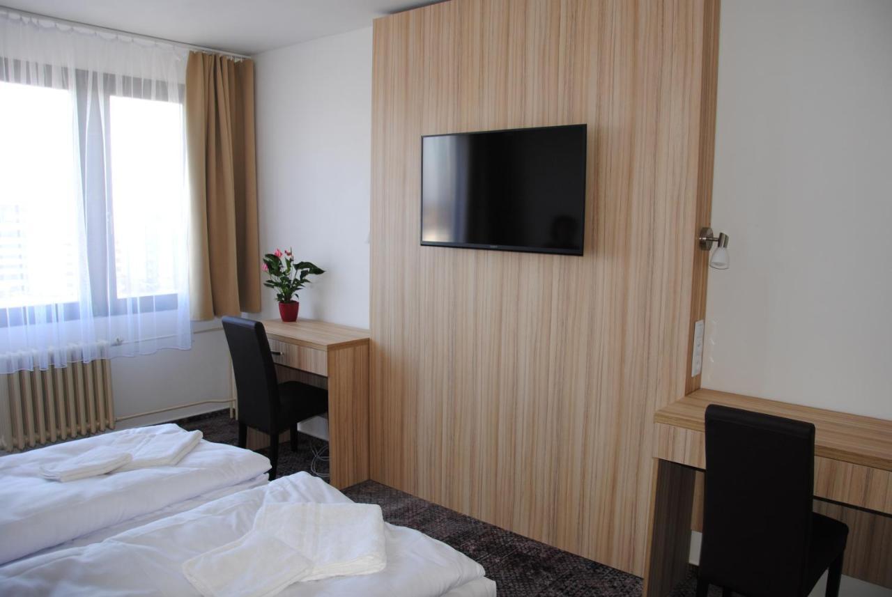 Hotel Labe Pardubice Eksteriør billede