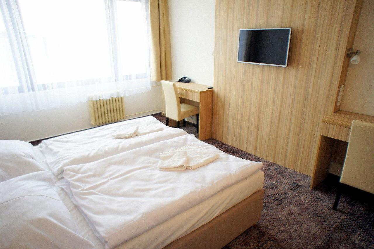 Hotel Labe Pardubice Eksteriør billede
